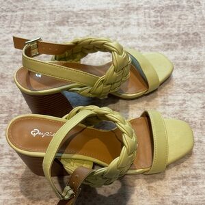 Braided Strap Block Heel Sandals - Light Green